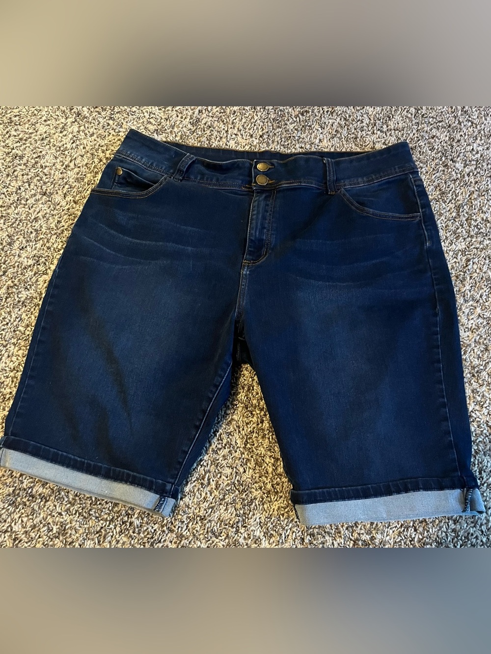 CHIC Jean shorts Dark Blue High-Rise Stretch denim